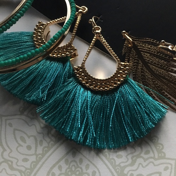 NWOT TORRID EARRING SET IN GOLD AND TEAL - Picture 2 of 4